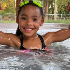 Meet your Posher, Jamie